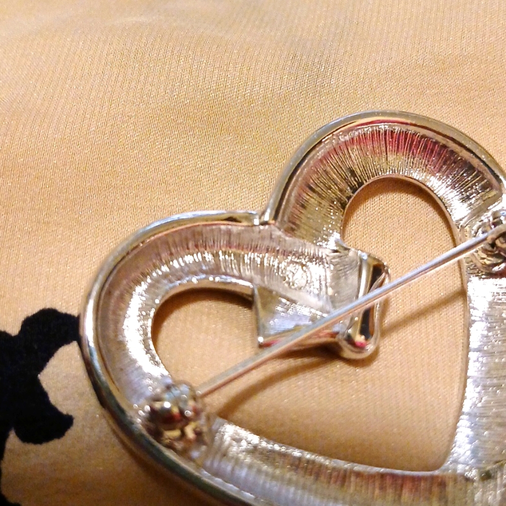 Swarovski Crystal Heart Brooch - Picture 5 of 6